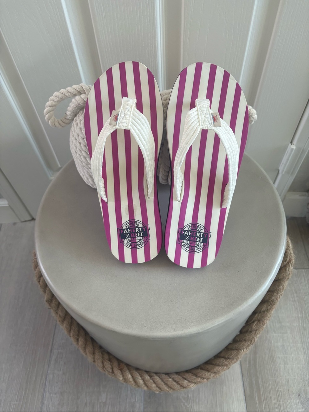 Faherty x Reef | Fushia Strioed Flip Flops | sz 9 | Excellent Condition.